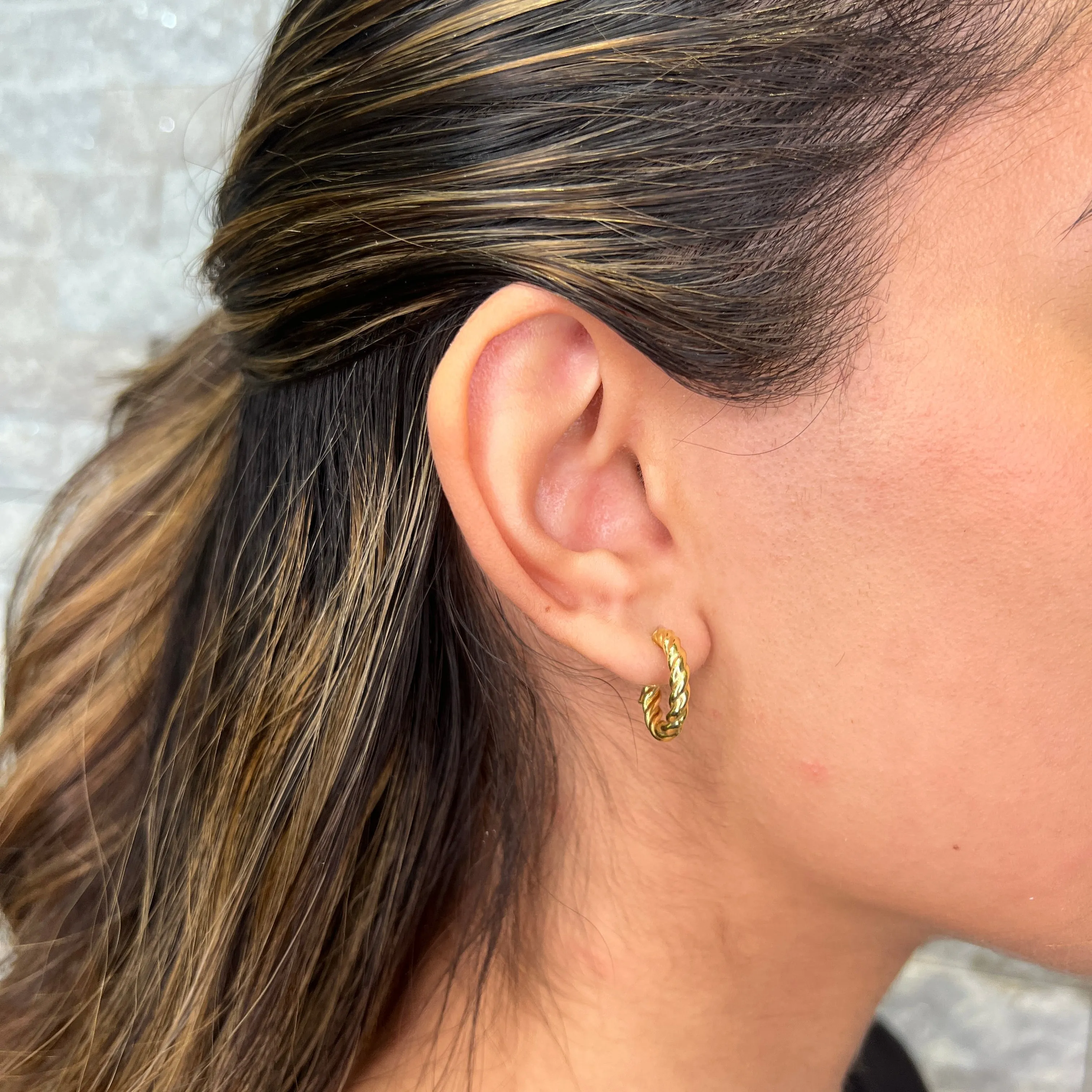 10K Yellow Gold (15 x 3mm) Croissant Hoop Earrings