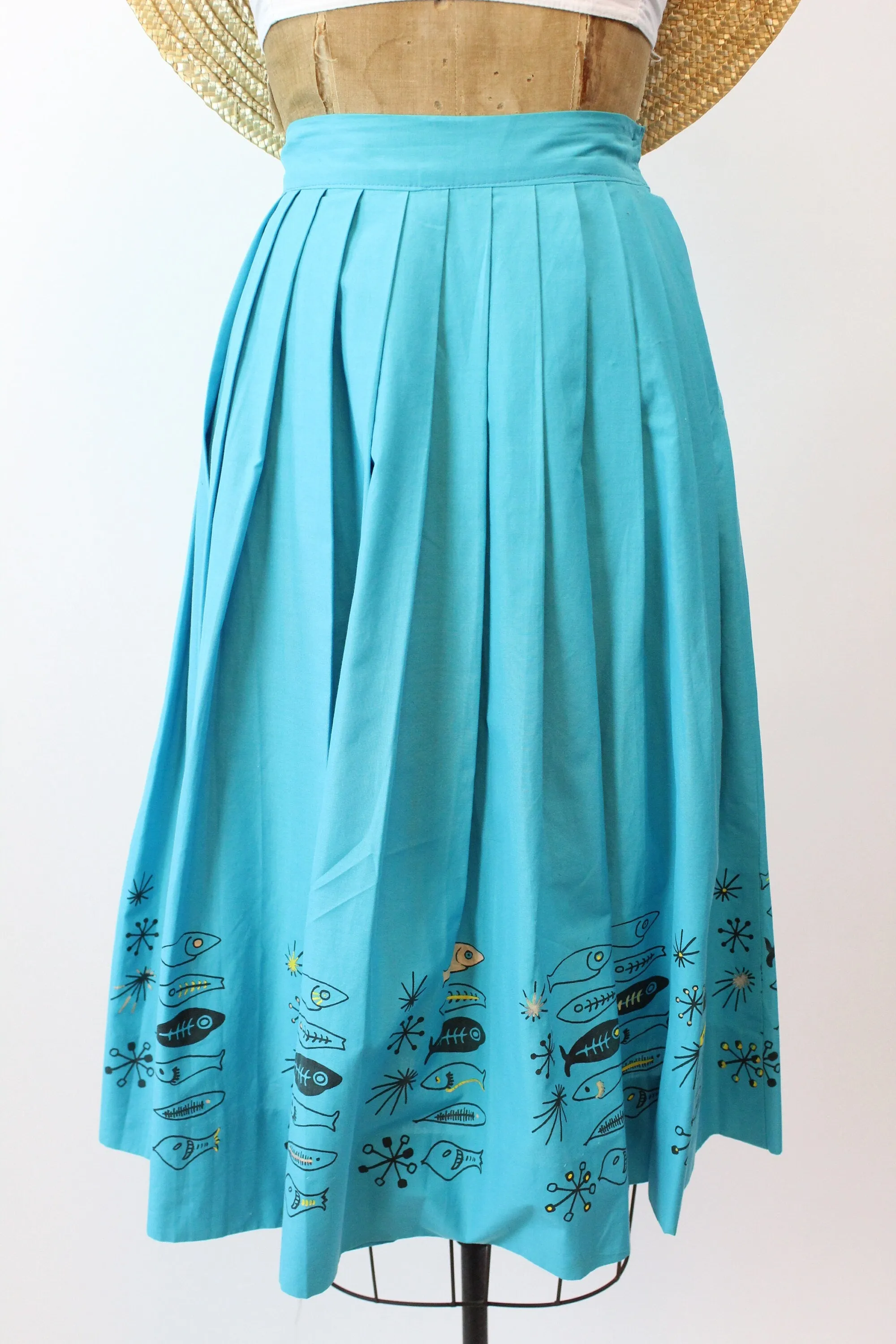 1950s FISH PRINT novelty print skirt xs | new spring summer