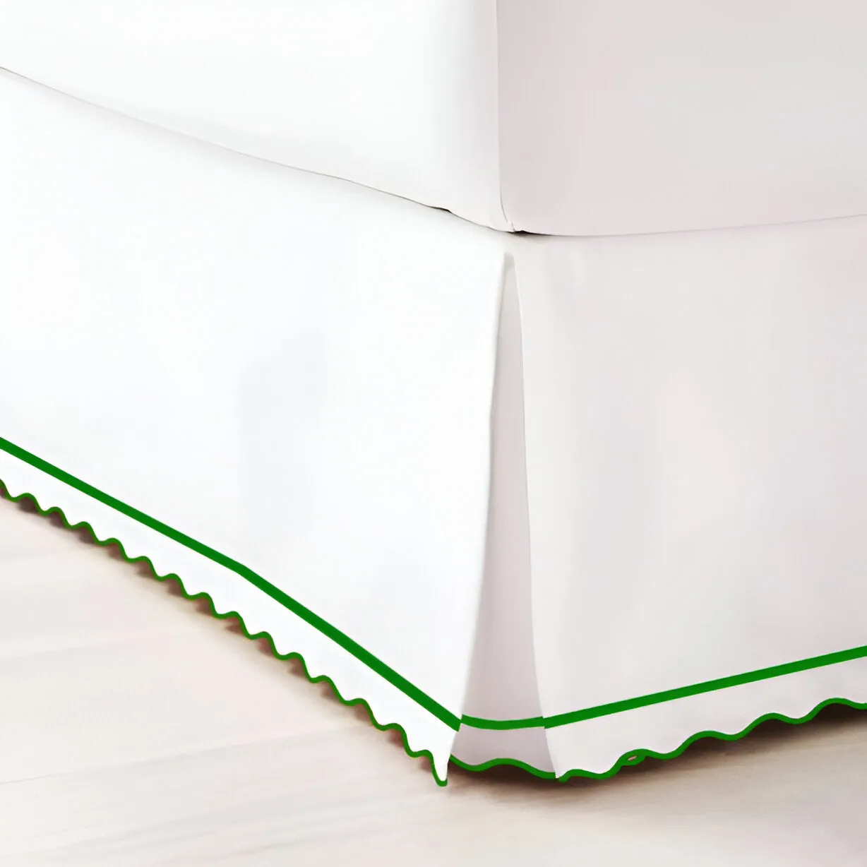 400TC Sateen Cotton Scallop Embroidery & Border Tailored Bed Skirt