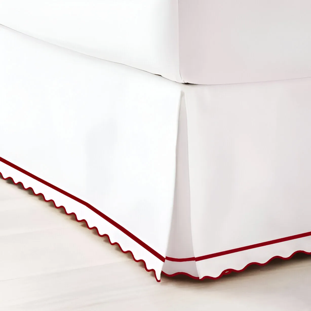400TC Sateen Cotton Scallop Embroidery & Border Tailored Bed Skirt