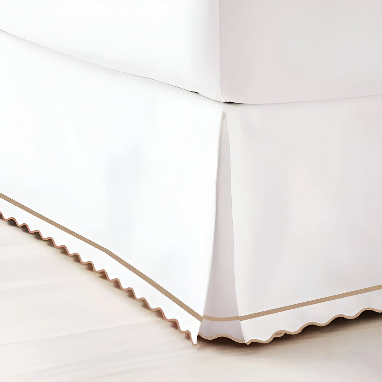 400TC Sateen Cotton Scallop Embroidery & Border Tailored Bed Skirt