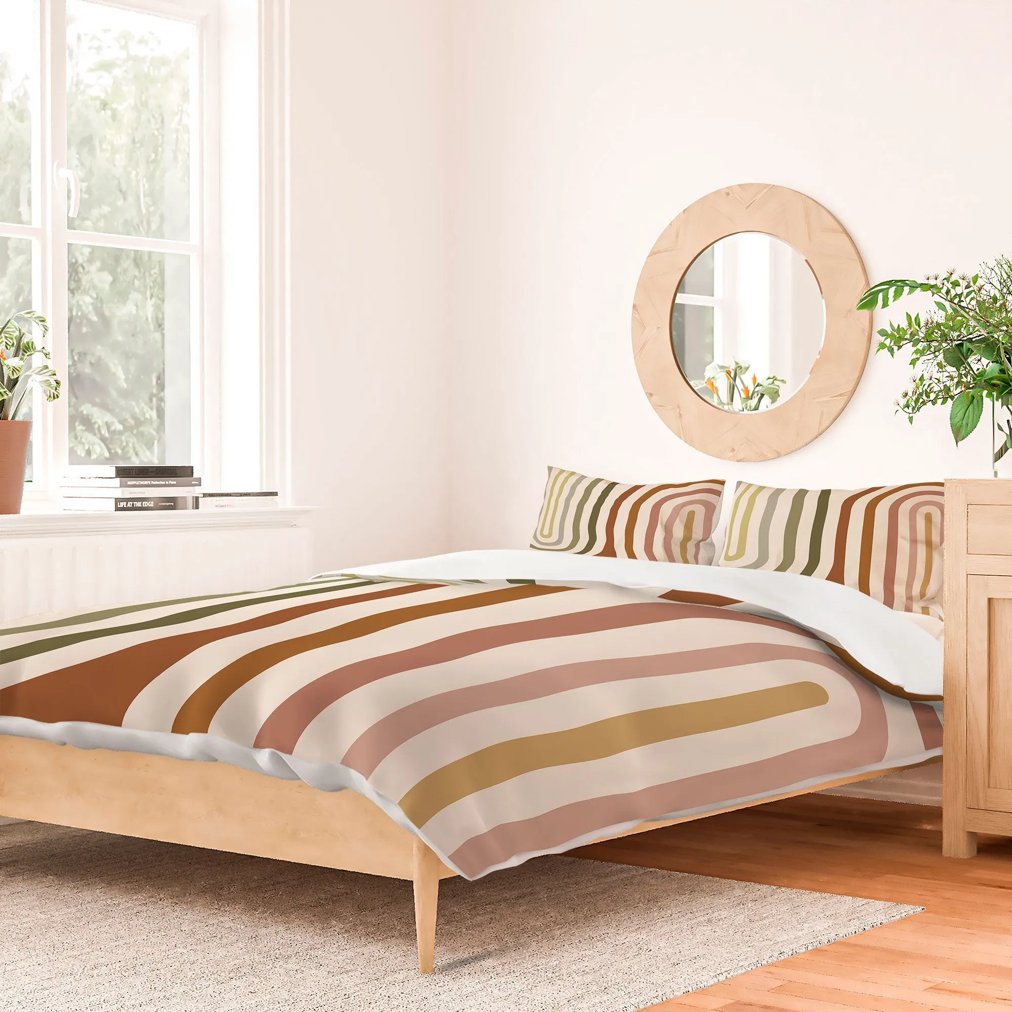 BOLD CURVATURE STRIPES I DUVET / COMFORTER