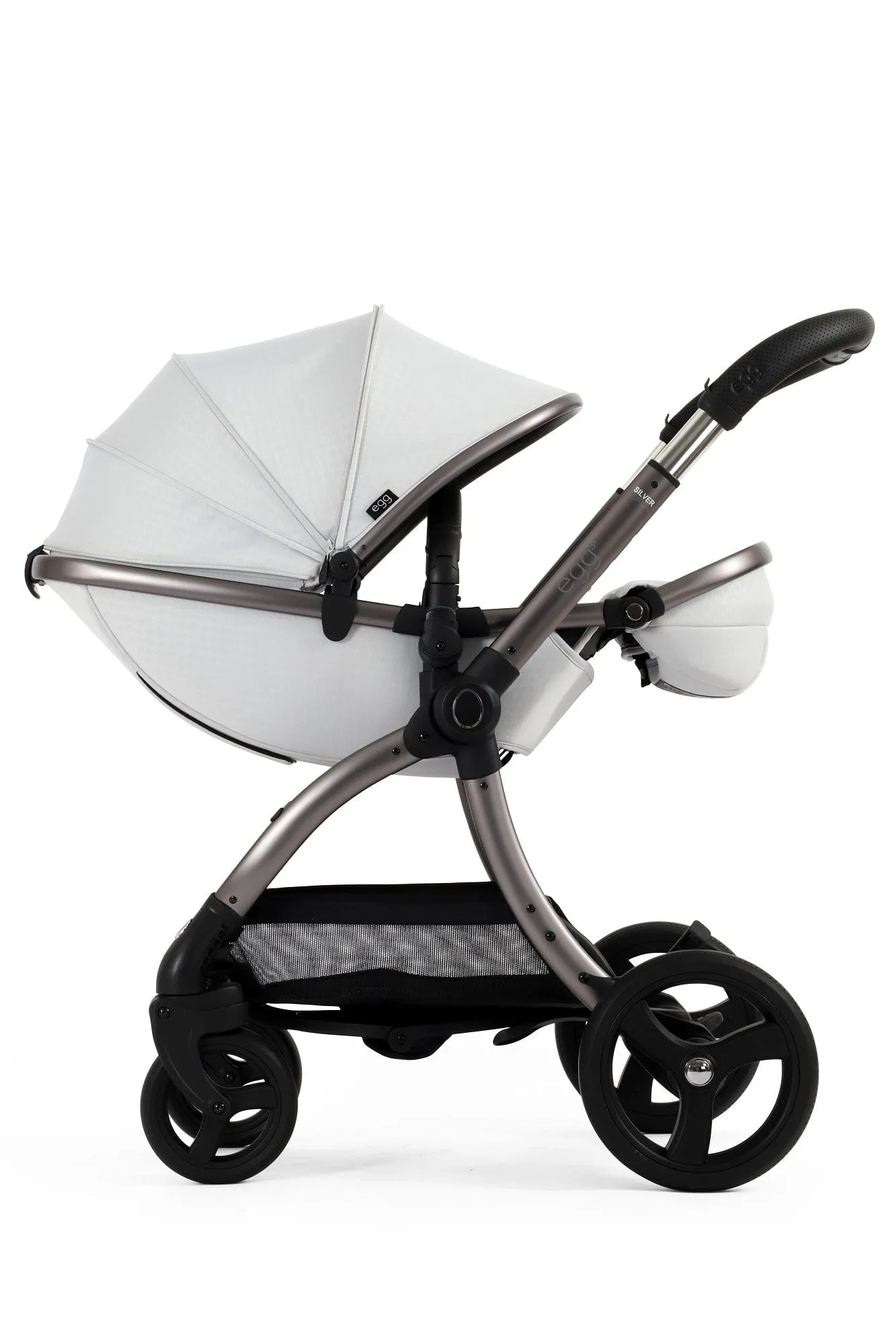 Egg 3 Luxury Cloud T i-Size Travel System - Houndstooth Silver