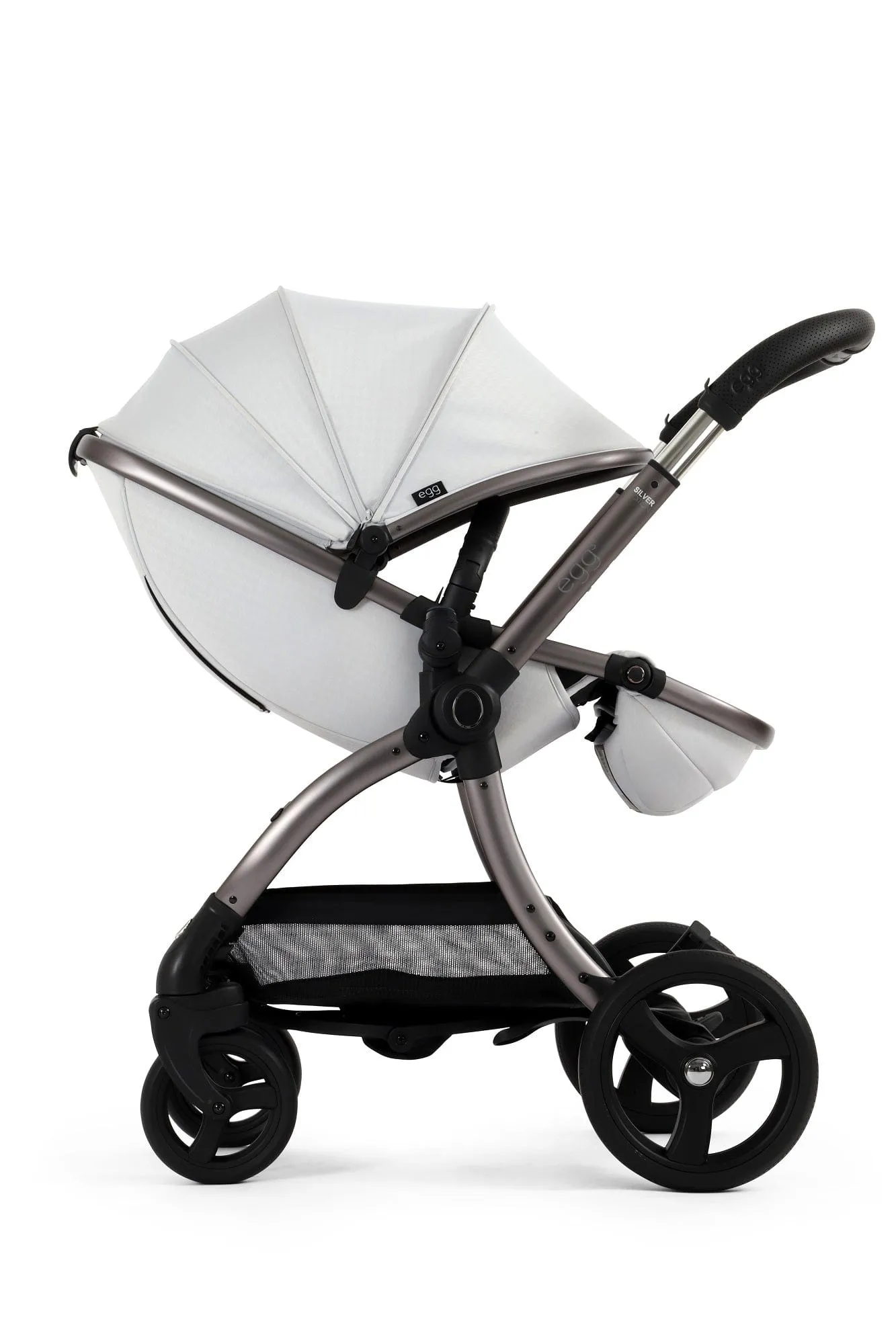 Egg 3 Luxury Cloud T i-Size Travel System - Houndstooth Silver