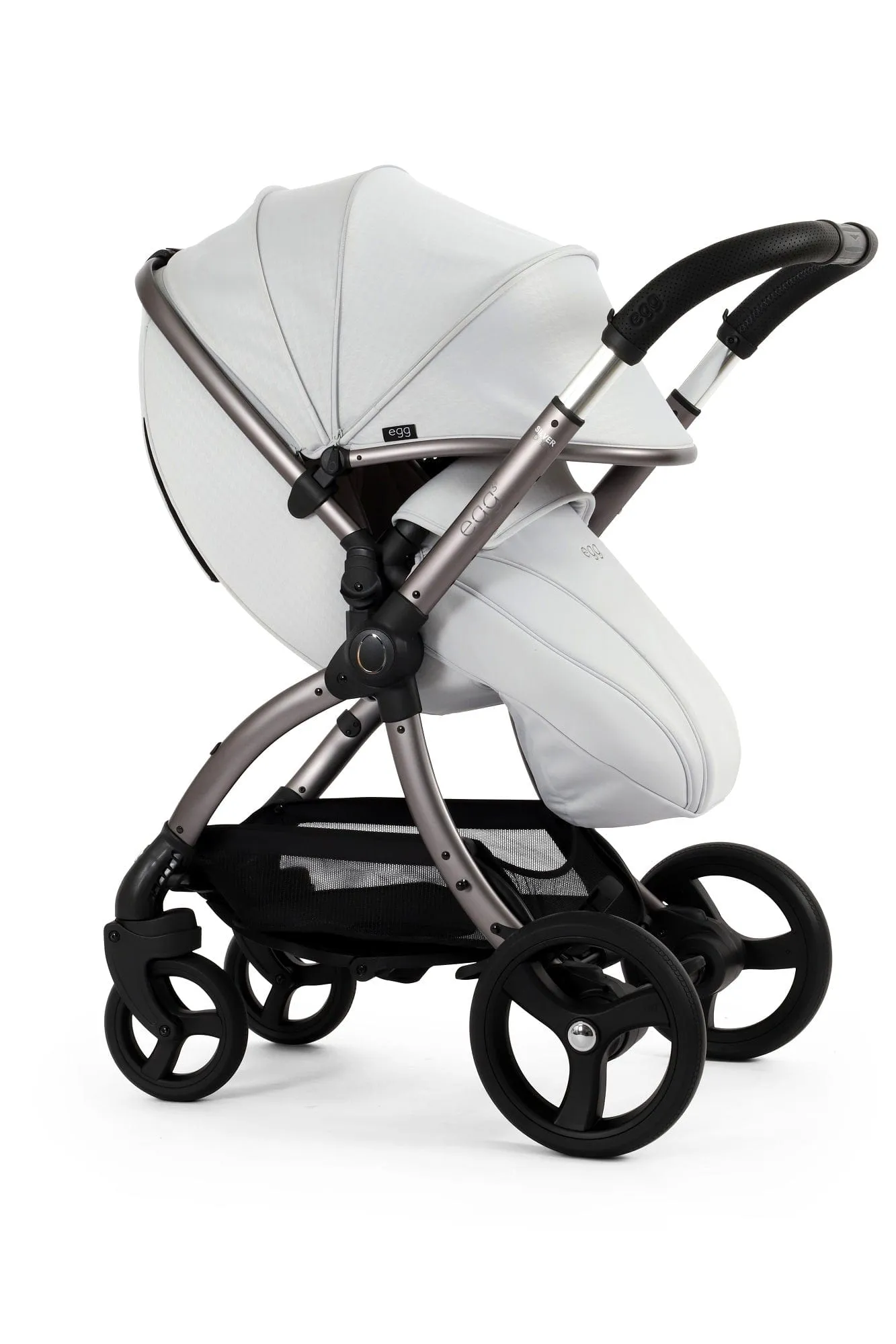 Egg 3 Luxury Cloud T i-Size Travel System - Houndstooth Silver