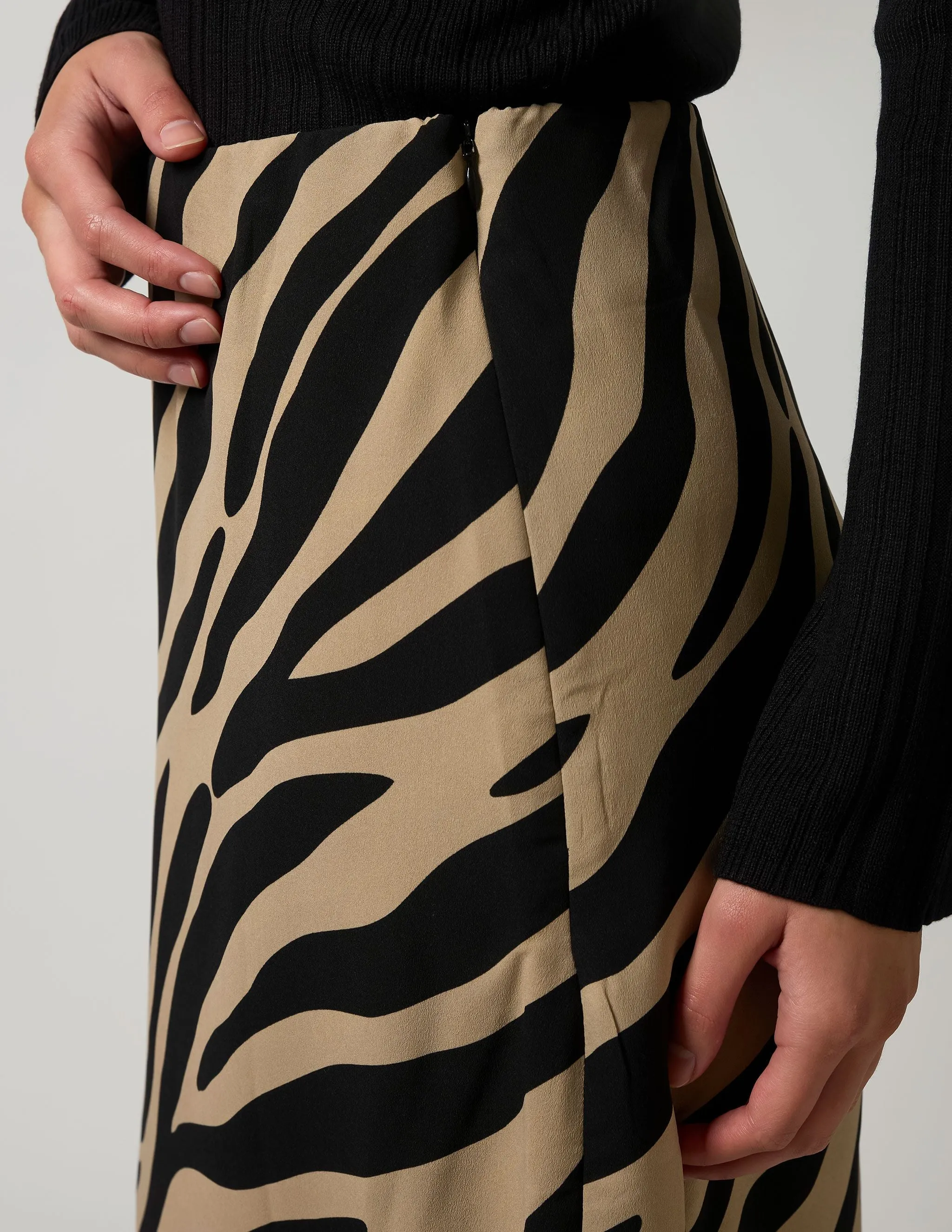 Erin Skirt - Zebranos