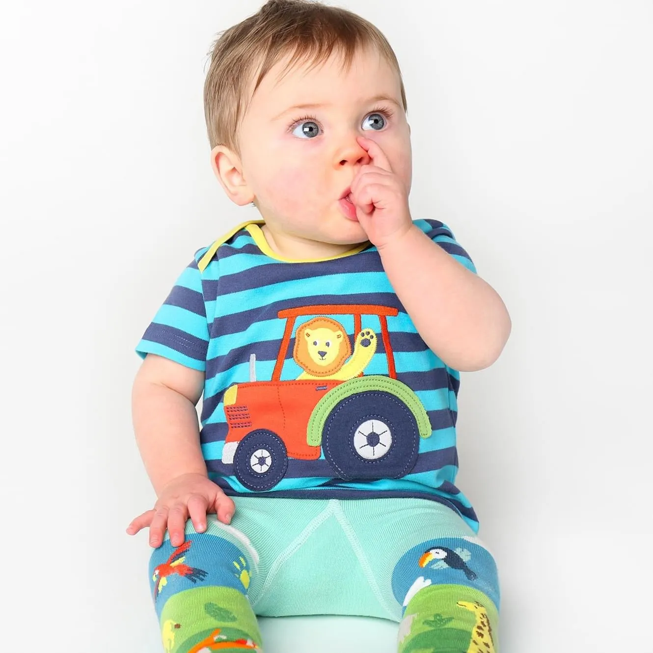 Frugi Bobster Infant T-Shirt Kf8bk Tropical Tractor