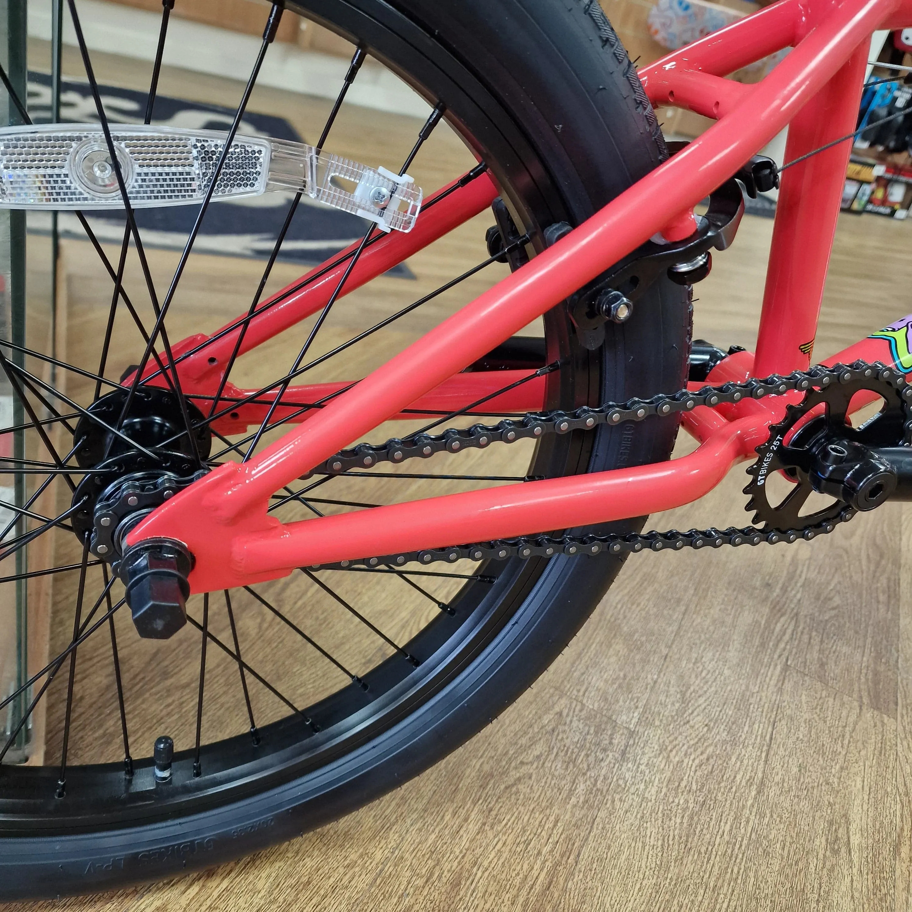 GT Performer x Dirtlip 21" TT Limited Edition Bike Coral