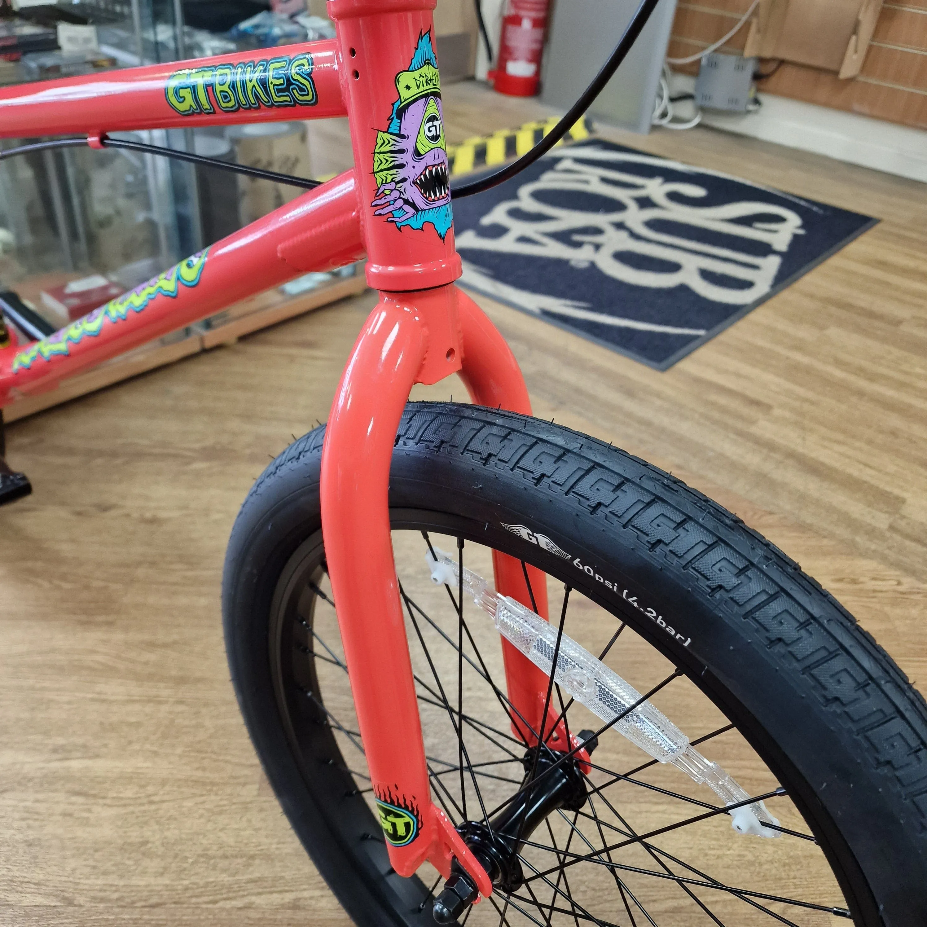 GT Performer x Dirtlip 21" TT Limited Edition Bike Coral