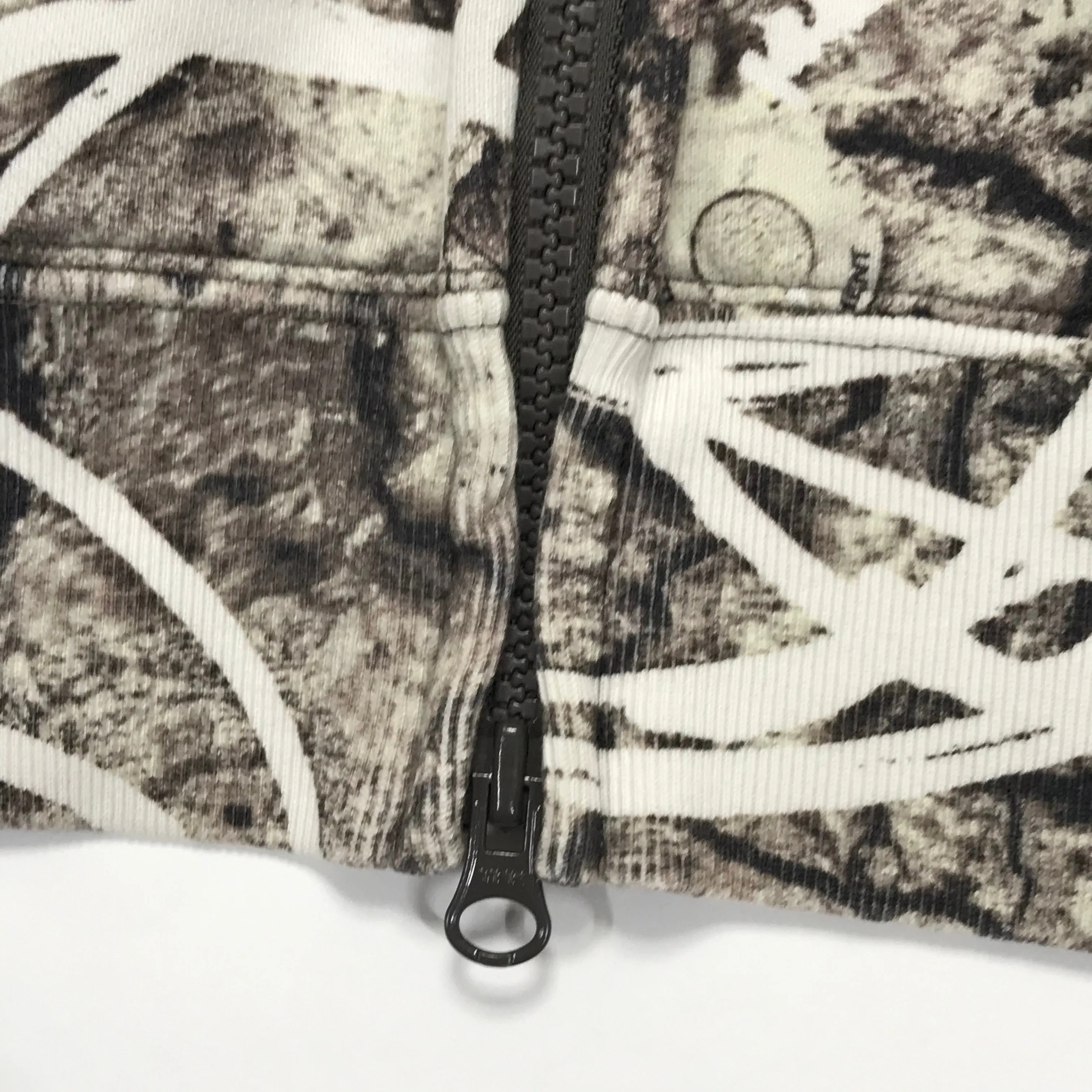 [L] NITRAID X FUTURA REAL STONE CAMO HOODIE GREY