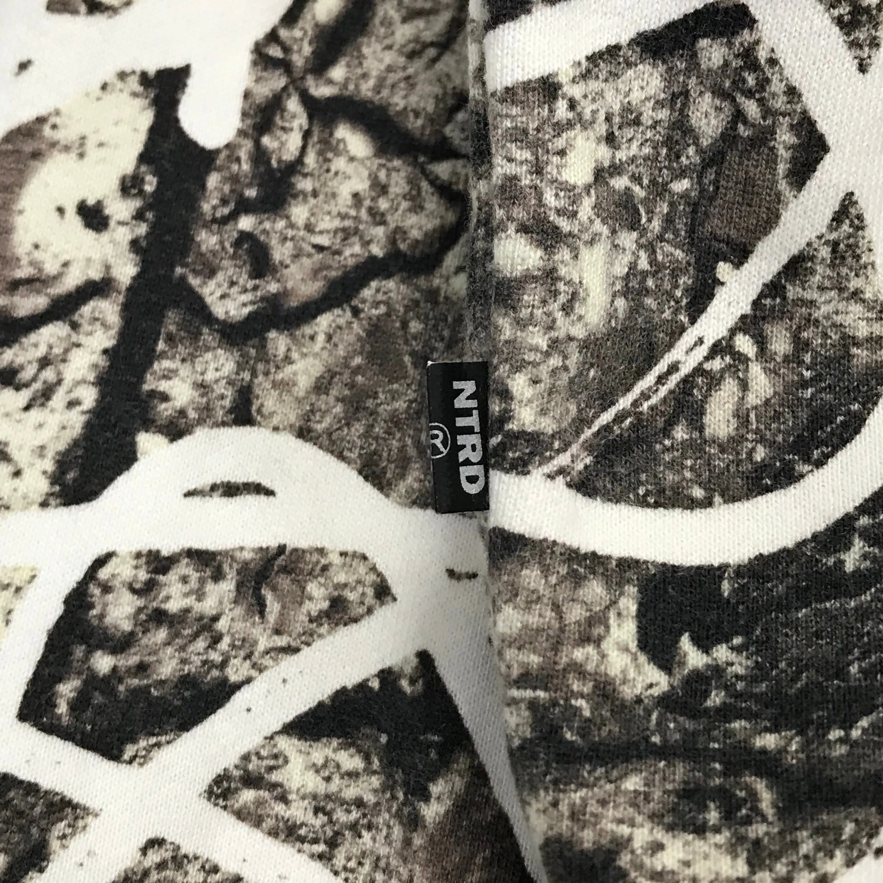 [L] NITRAID X FUTURA REAL STONE CAMO HOODIE GREY
