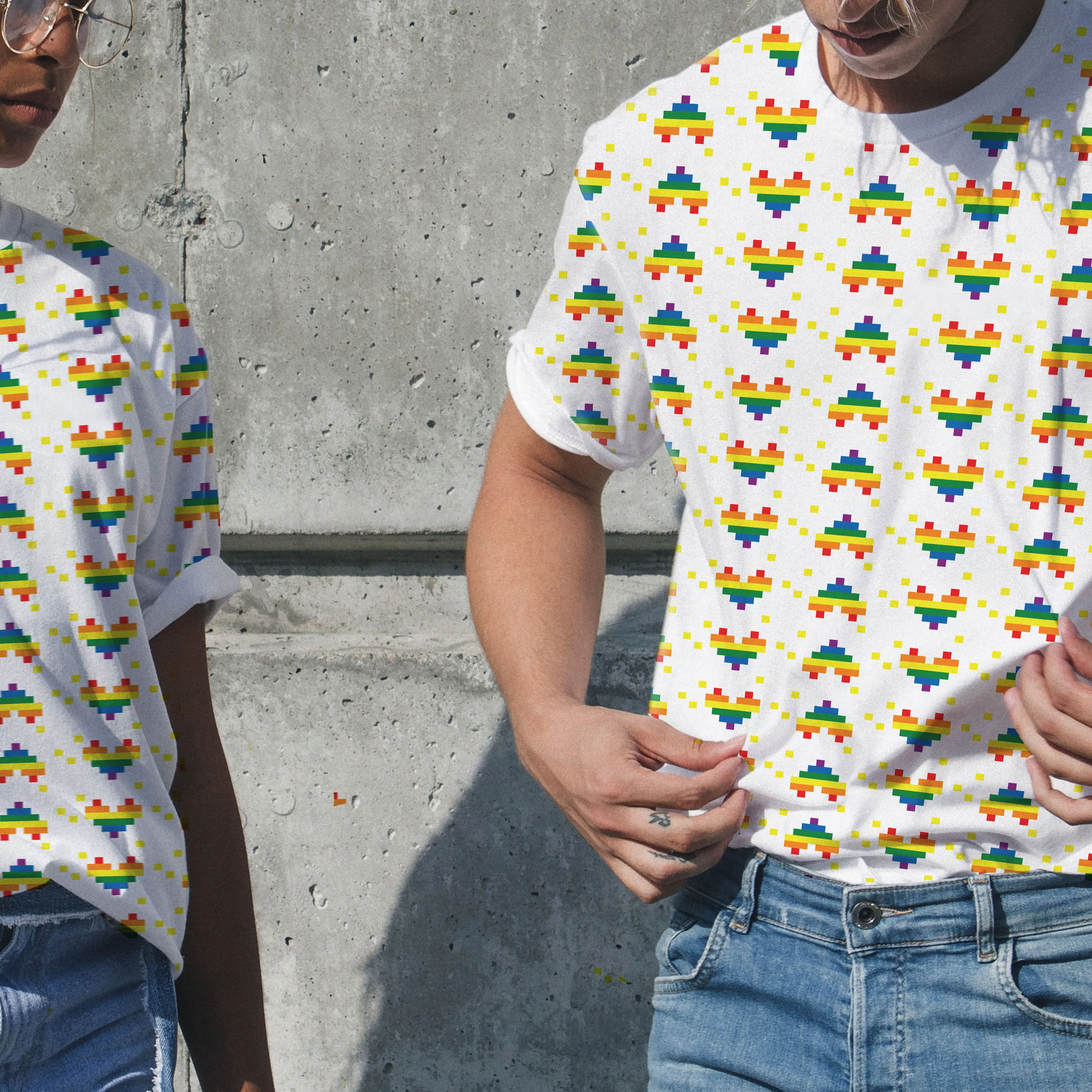 LOVE IS LOVE TEE UNISEX