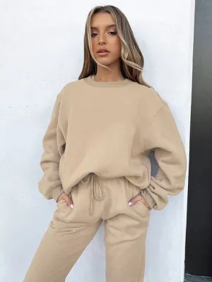 Premium Women’s Two-Piece Lounge Set: Oversized Hoodie and Matching Sweatpants - Comfortable and Stylish