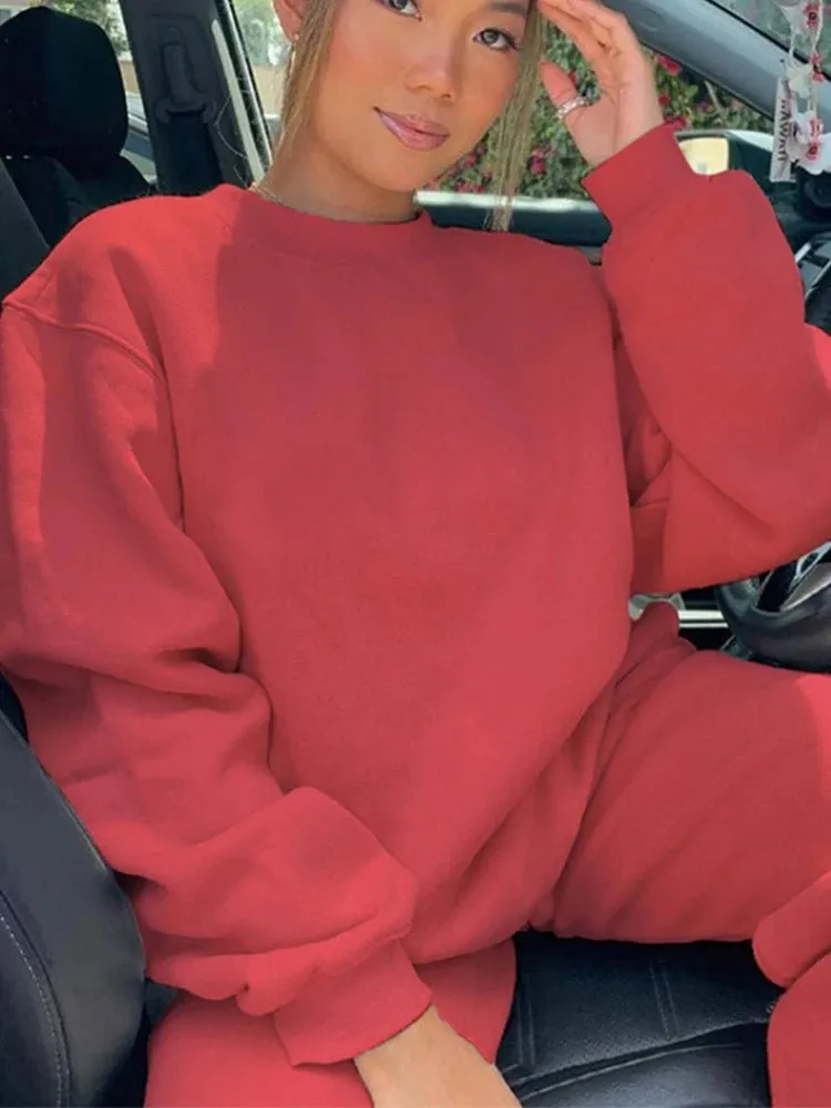 Premium Women’s Two-Piece Lounge Set: Oversized Hoodie and Matching Sweatpants - Comfortable and Stylish