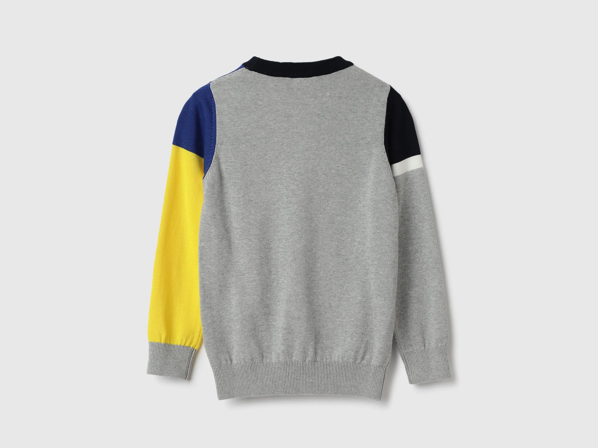 Regular Fit Round Neck Colorblock Sweatshirts