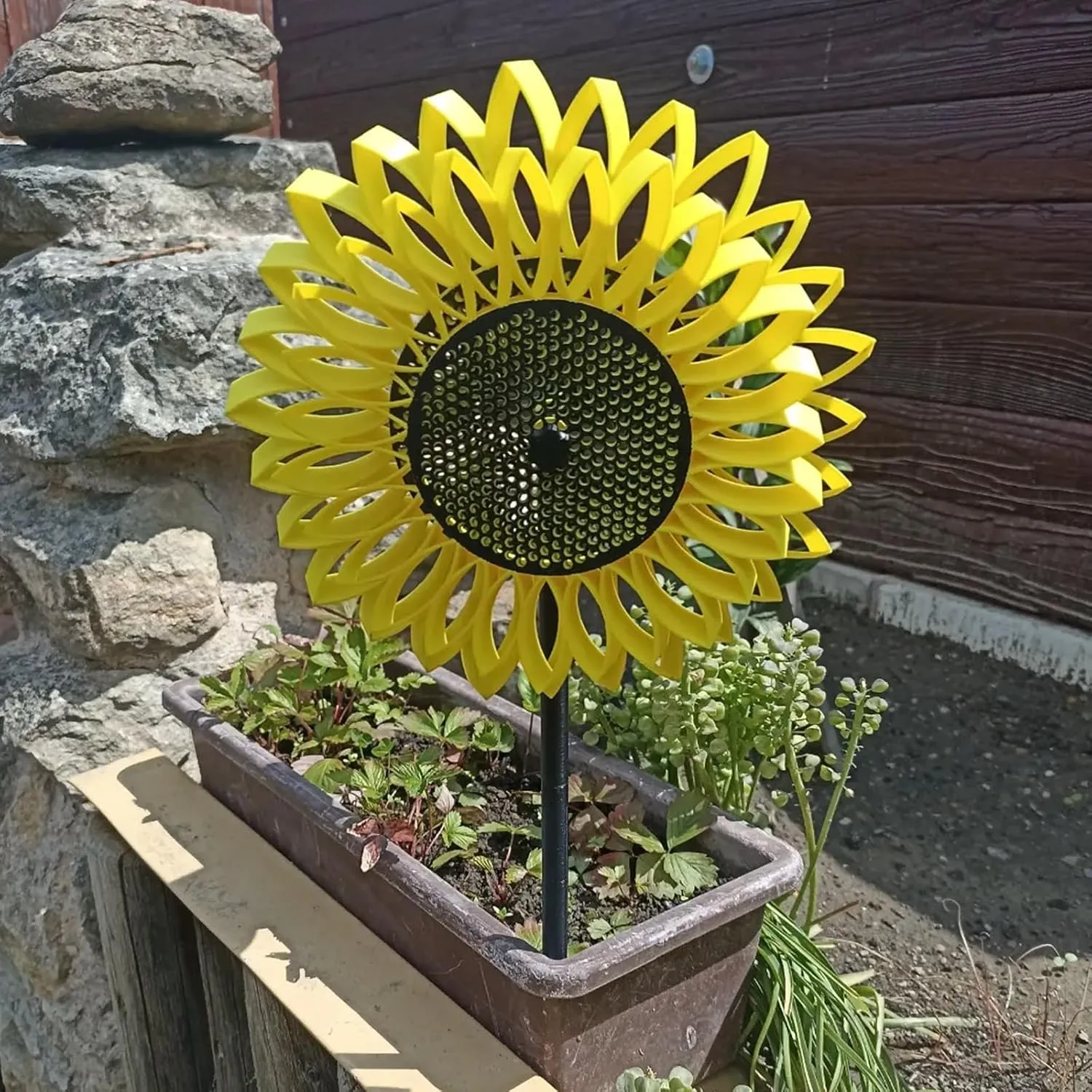 Sunflower & Daffodil Spin Magic Self-Adjusting Wind Turbines
