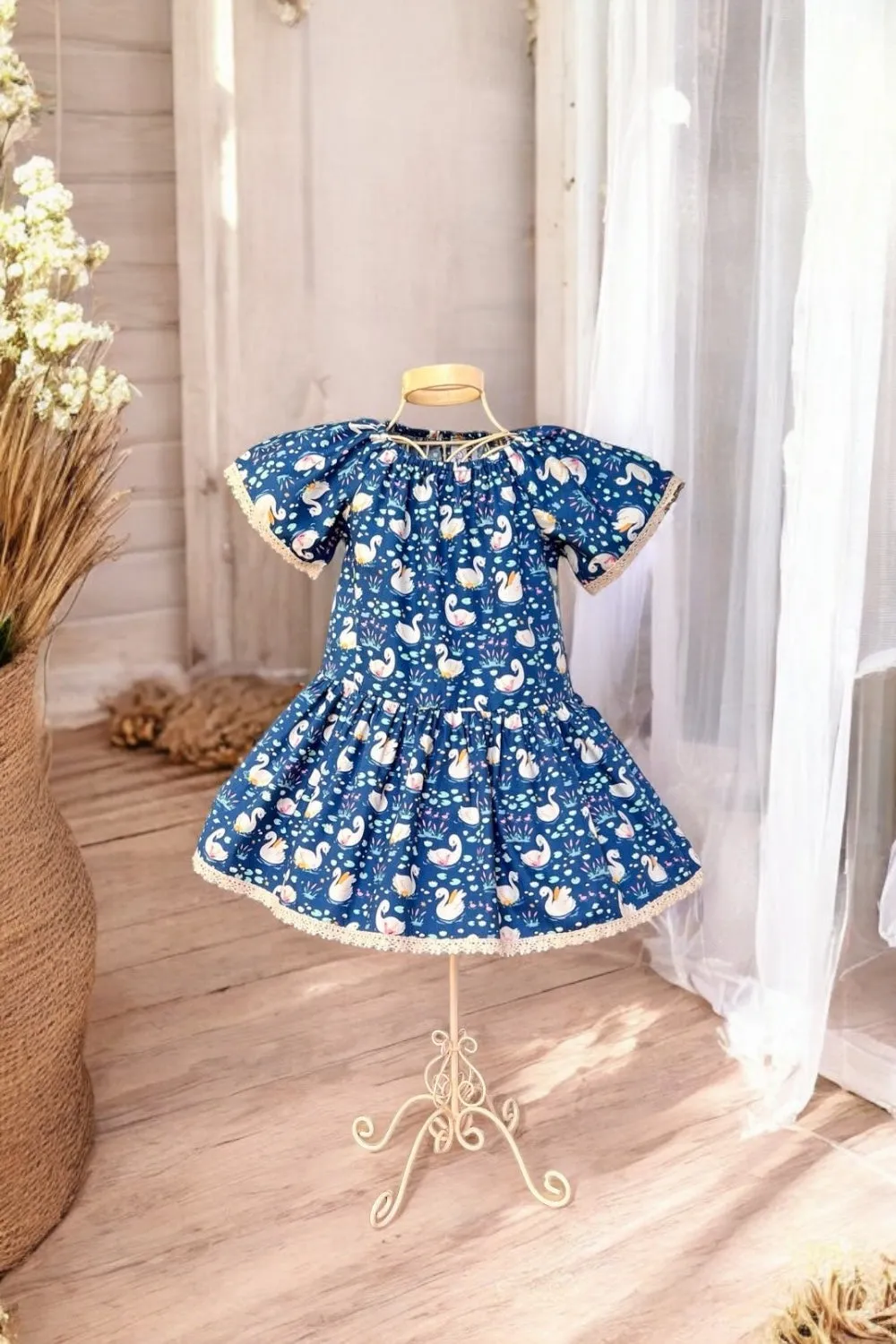 Vintage Seaside Dress | Swan Love